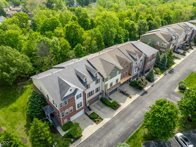 207 Wakefield Way, Zionsville, IN 46077