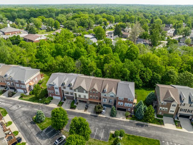 207 Wakefield Way, Zionsville, IN 46077