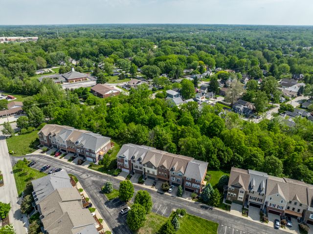 207 Wakefield Way, Zionsville, IN 46077
