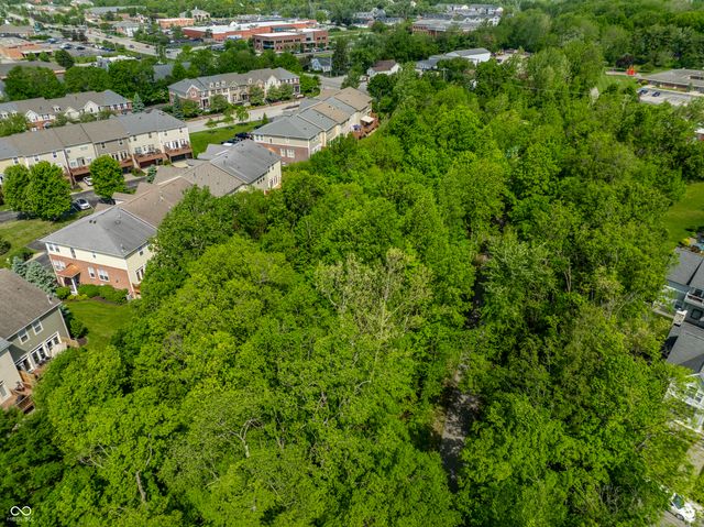 207 Wakefield Way, Zionsville, IN 46077