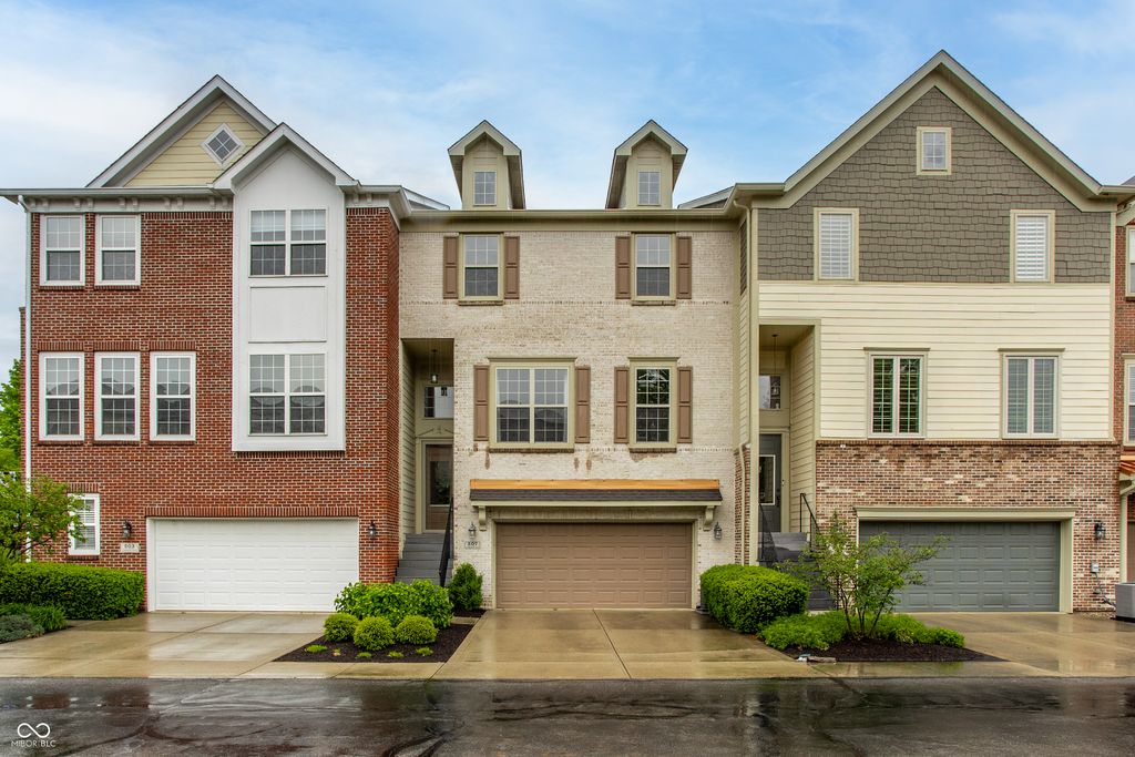 207 Wakefield Way, Zionsville, IN 46077