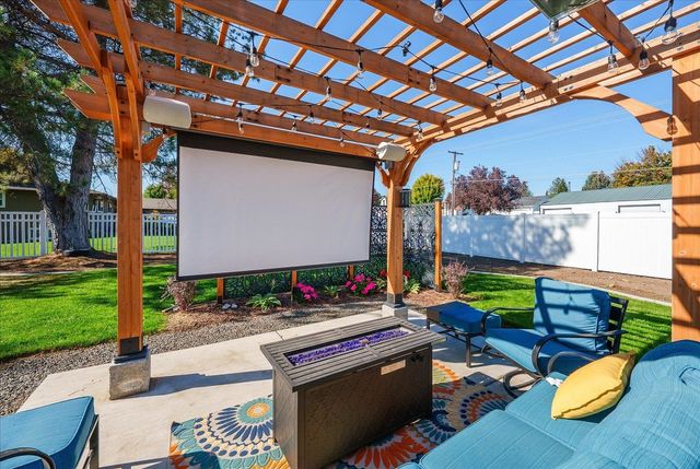 2406 S Progress Rd, Spokane Valley, WA 99037