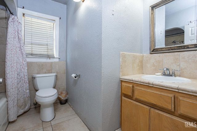 406 10th Street, Bakersfield, CA 93304