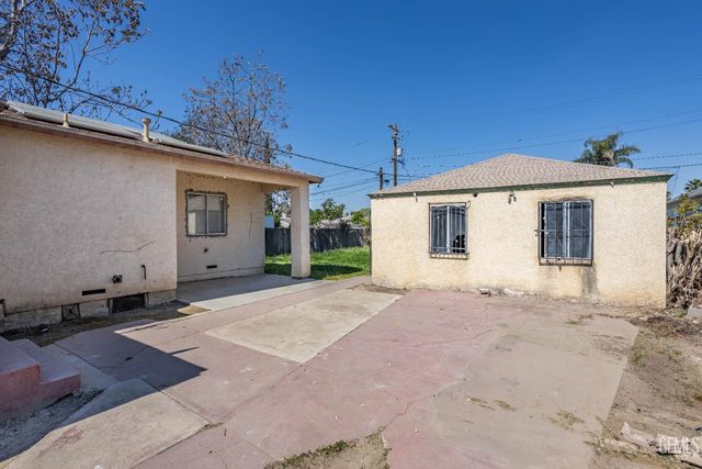 406 10th Street, Bakersfield, CA 93304