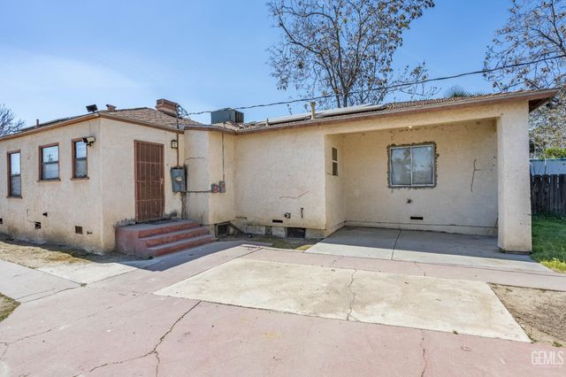 406 10th Street, Bakersfield, CA 93304