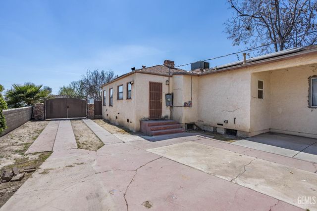 406 10th Street, Bakersfield, CA 93304