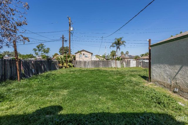 406 10th Street, Bakersfield, CA 93304