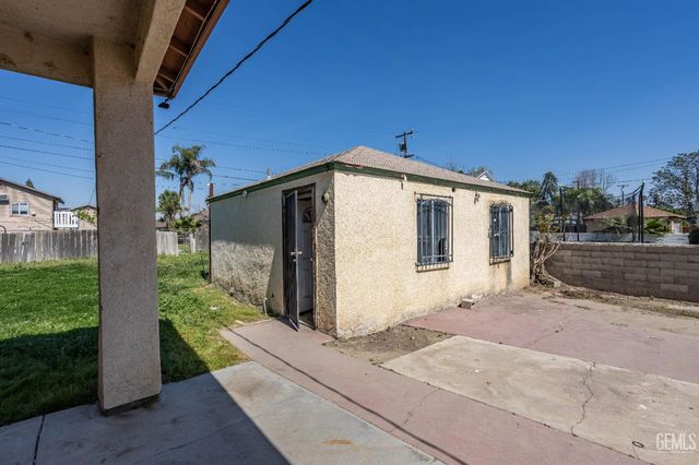406 10th Street, Bakersfield, CA 93304