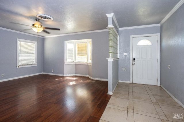 406 10th Street, Bakersfield, CA 93304