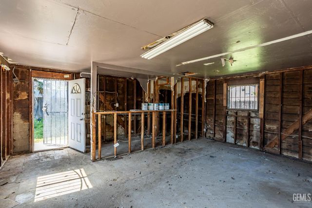 406 10th Street, Bakersfield, CA 93304