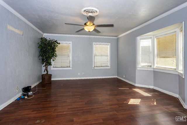 406 10th Street, Bakersfield, CA 93304