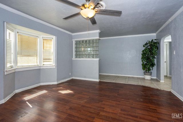 406 10th Street, Bakersfield, CA 93304