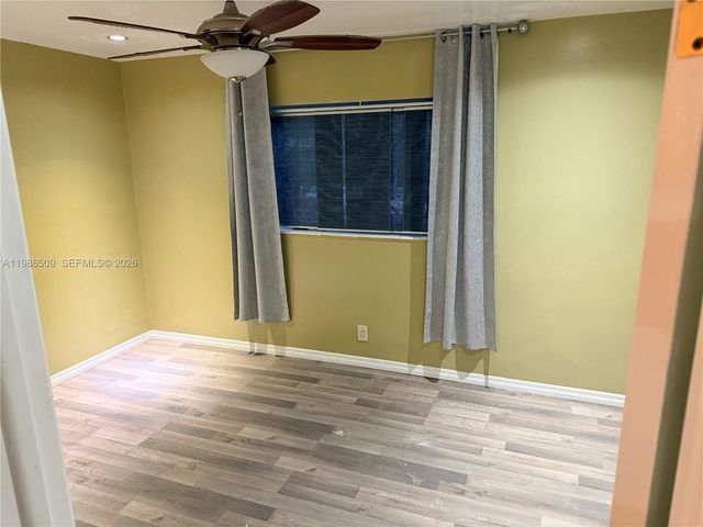 5015 Washington St, Hollywood, FL 33021