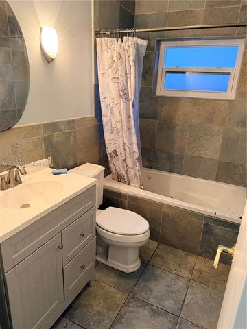 5015 Washington St, Hollywood, FL 33021