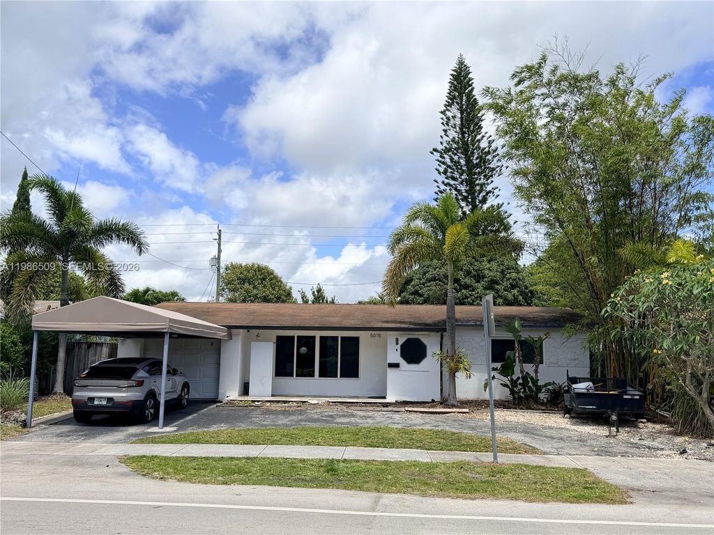 5015 Washington St, Hollywood, FL 33021