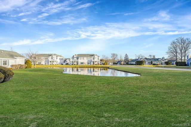 554 Mirror Pond Court, Moriches, NY 11955