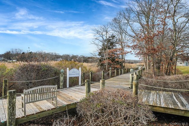 554 Mirror Pond Court, Moriches, NY 11955