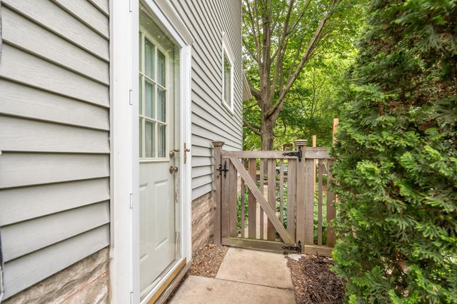 2041 Princeton Avenue, Saint Paul, MN 55105