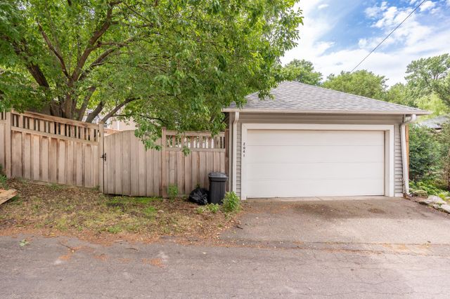2041 Princeton Avenue, Saint Paul, MN 55105