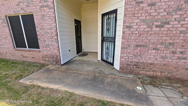 9730 Pigeon Roost Park Circle, Olive Branch, MS 38654