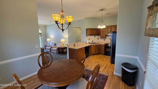 9730 Pigeon Roost Park Circle, Olive Branch, MS 38654