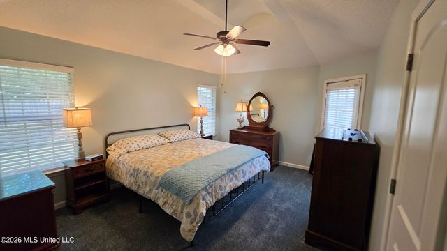 9730 Pigeon Roost Park Circle, Olive Branch, MS 38654