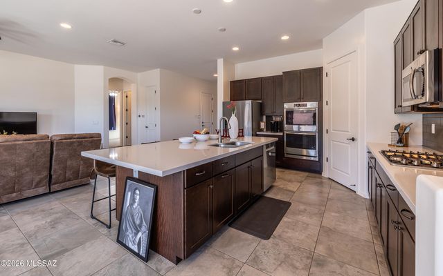 8881 E Wright School Loop, Tucson, AZ 85715