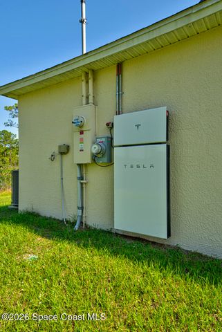 770 Harriet Avenue SW, Palm Bay, FL 32908