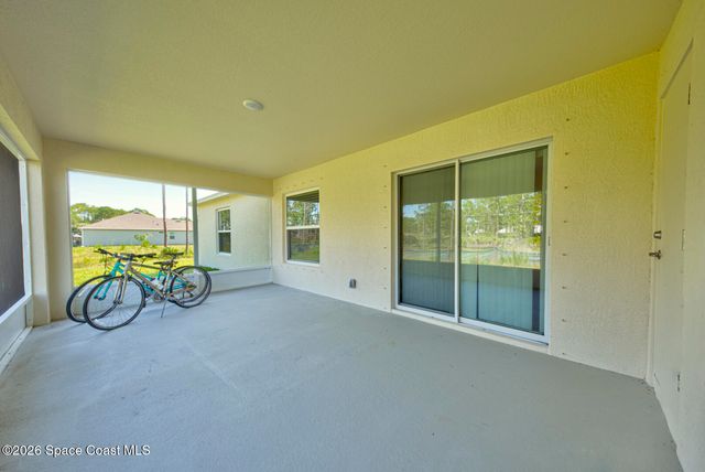 770 Harriet Avenue SW, Palm Bay, FL 32908