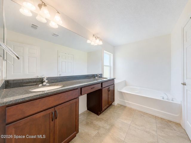 770 Harriet Avenue SW, Palm Bay, FL 32908