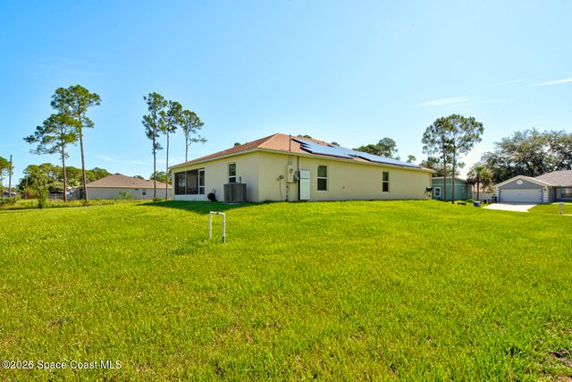 770 Harriet Avenue SW, Palm Bay, FL 32908