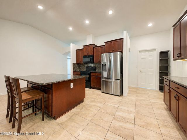 770 Harriet Avenue SW, Palm Bay, FL 32908