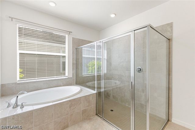 2525 Kona WAY, Naples, FL 34120