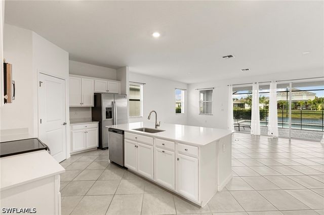 2525 Kona WAY, Naples, FL 34120