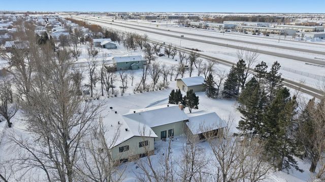 3512 40th Avenue S, Prairie Rose, ND 58104
