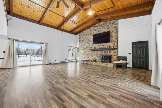 3512 40th Avenue S, Prairie Rose, ND 58104