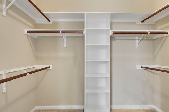 119 Colthorpe LN, Hutto, TX 78634