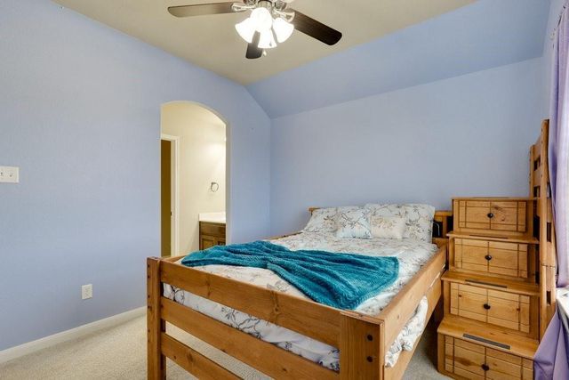 119 Colthorpe LN, Hutto, TX 78634