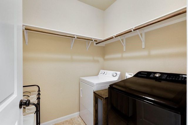 119 Colthorpe LN, Hutto, TX 78634
