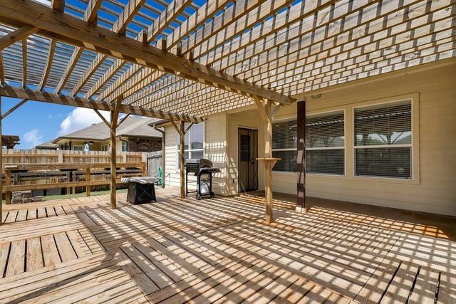 119 Colthorpe LN, Hutto, TX 78634
