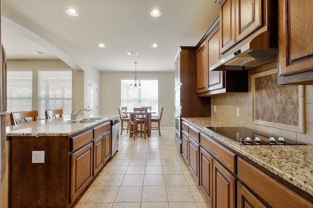 119 Colthorpe LN, Hutto, TX 78634