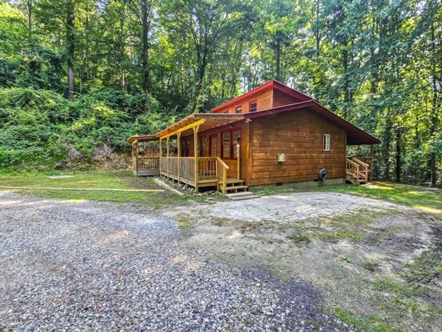 65 Mount Pleasant Drive, Ellijay, GA 30540