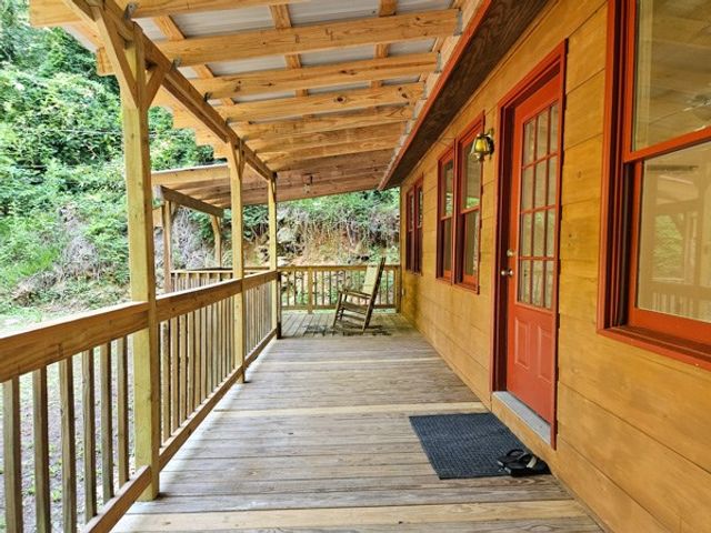 65 Mount Pleasant Drive, Ellijay, GA 30540