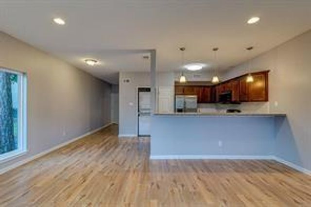 83 S April Point Drive S 83, Conroe, TX 77356