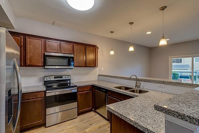 83 S April Point Drive S 83, Conroe, TX 77356