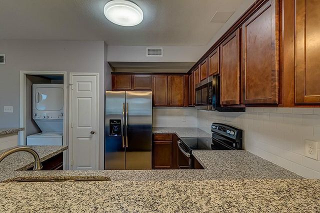 83 S April Point Drive S 83, Conroe, TX 77356