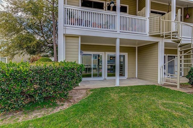 83 S April Point Drive S 83, Conroe, TX 77356