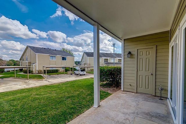83 S April Point Drive S 83, Conroe, TX 77356