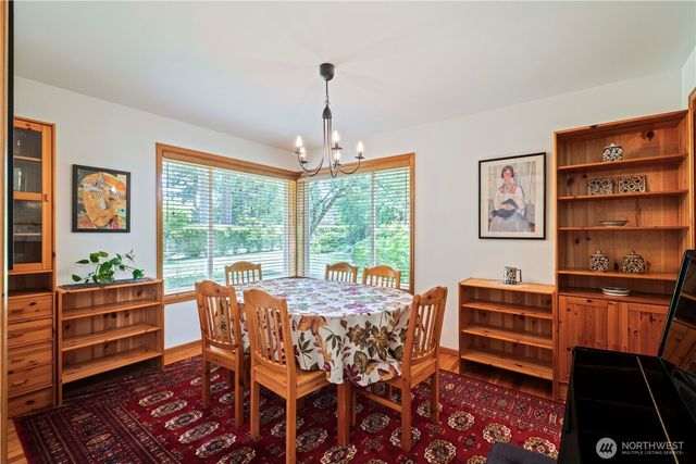 419 212th Avenue NE, Sammamish, WA 98074