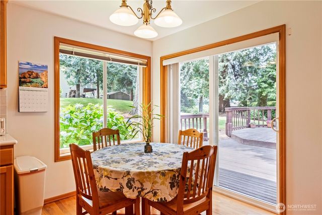 419 212th Avenue NE, Sammamish, WA 98074